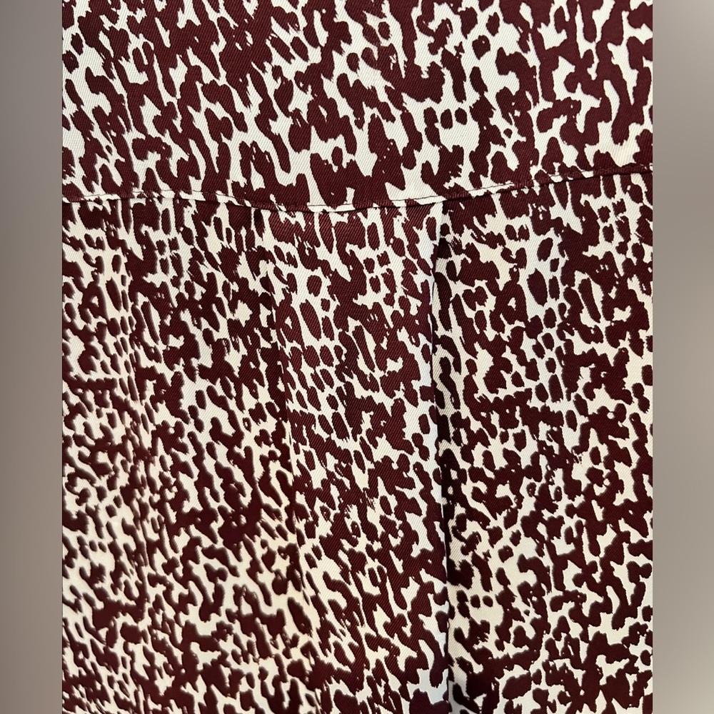 100% Silk Single Button Key Hole Collar Abstract … - image 4